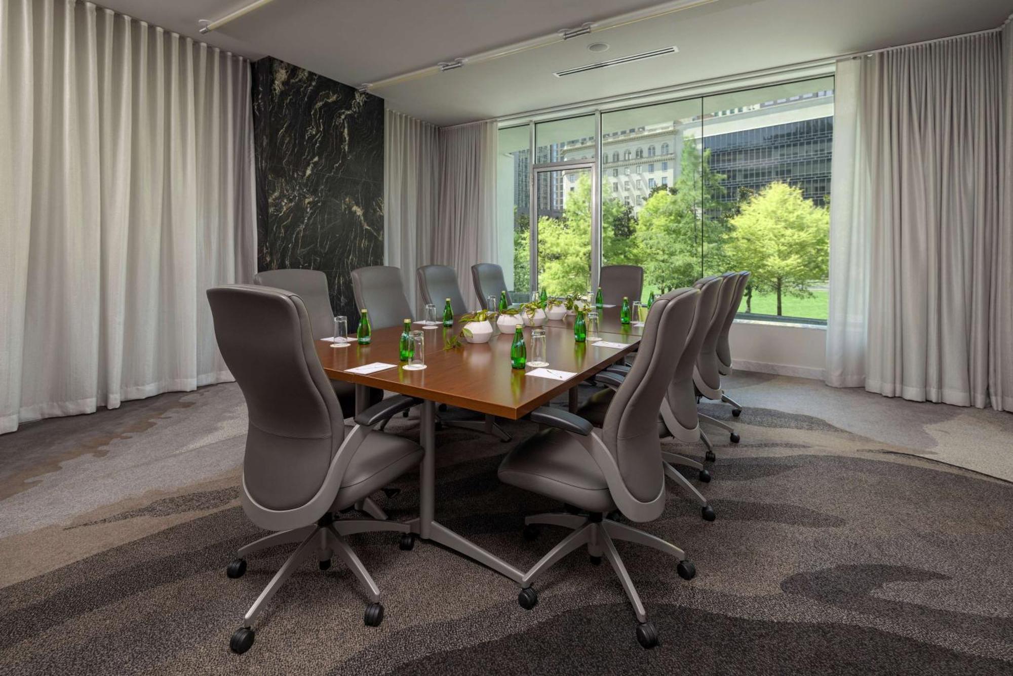 The Statler Dallas, Curio Collection By Hilton Экстерьер фото