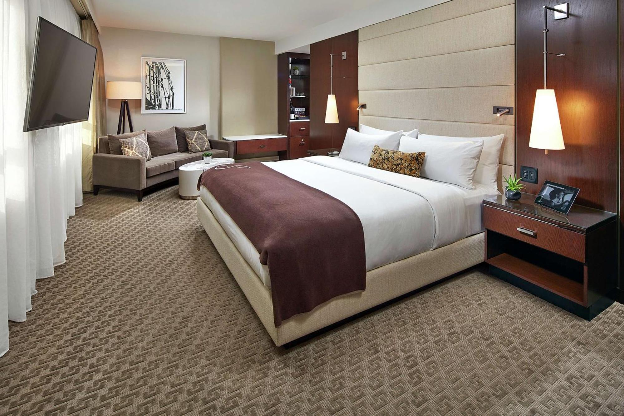 The Statler Dallas, Curio Collection By Hilton Экстерьер фото